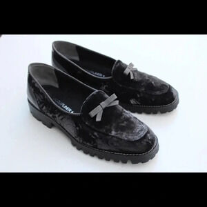 NWOT Donald J. Pliner loafers
